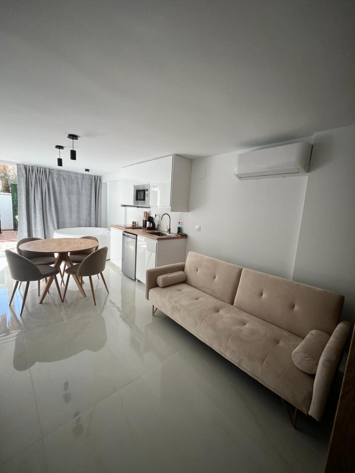 Suite Playamar Con Jacuzzi Torremolinos Esterno foto