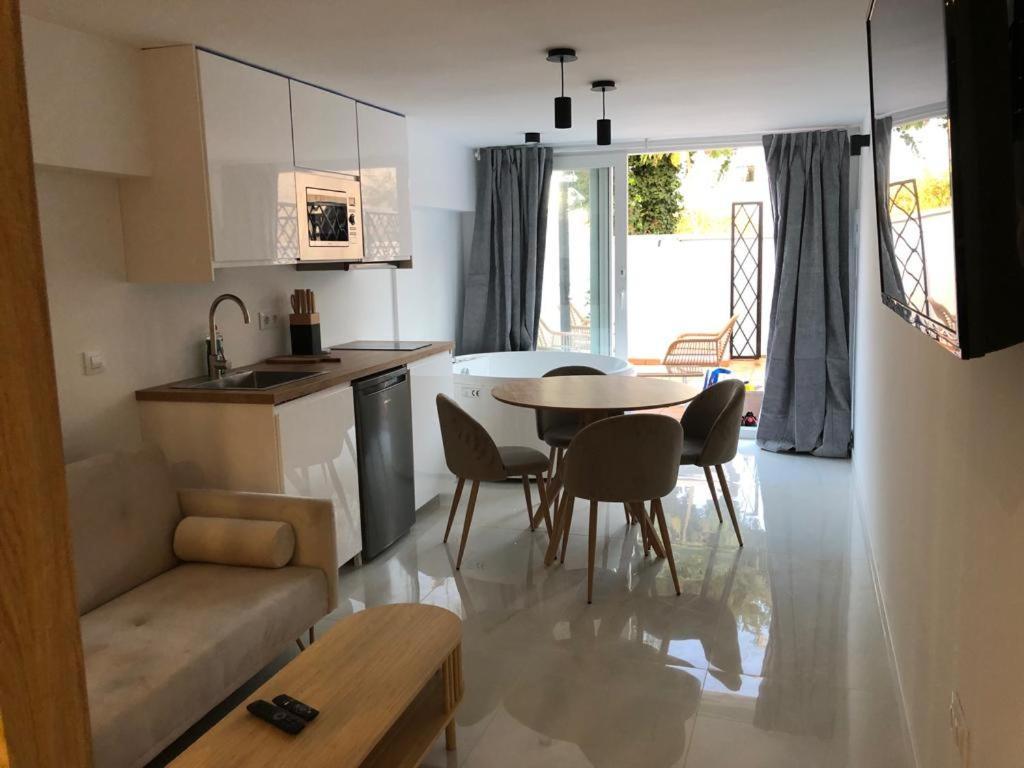 Suite Playamar Con Jacuzzi Torremolinos Esterno foto